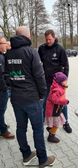 Malermeisterbetrieb Mario Wübbels unterstützt die Jugendabteilung der SG Freren