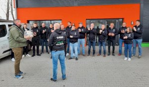 Malermeisterbetrieb Mario Wübbels unterstützt die Jugendabteilung der SG Freren